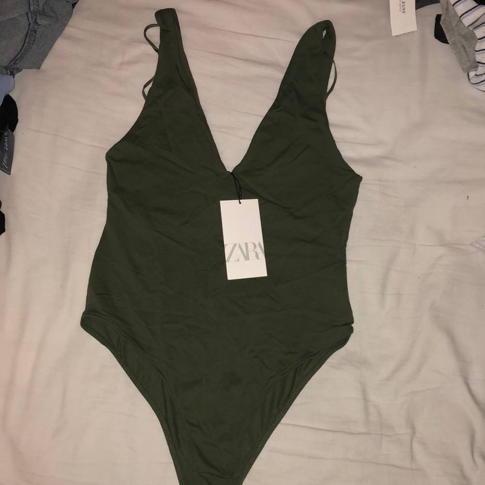 Zara Sleeveless V-Neck Bodysuit